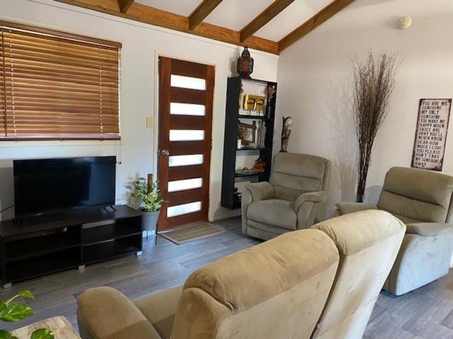 Dongara Breeze Inn Экстерьер фото